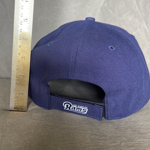 LIKE NEW RAMS HAT! NFL Cap-Rams-Adjustable! - Picture 4 of 7